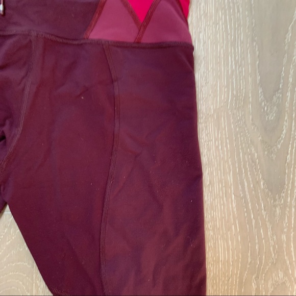 Lululemon cropped leggings. - Picture 3 of 4